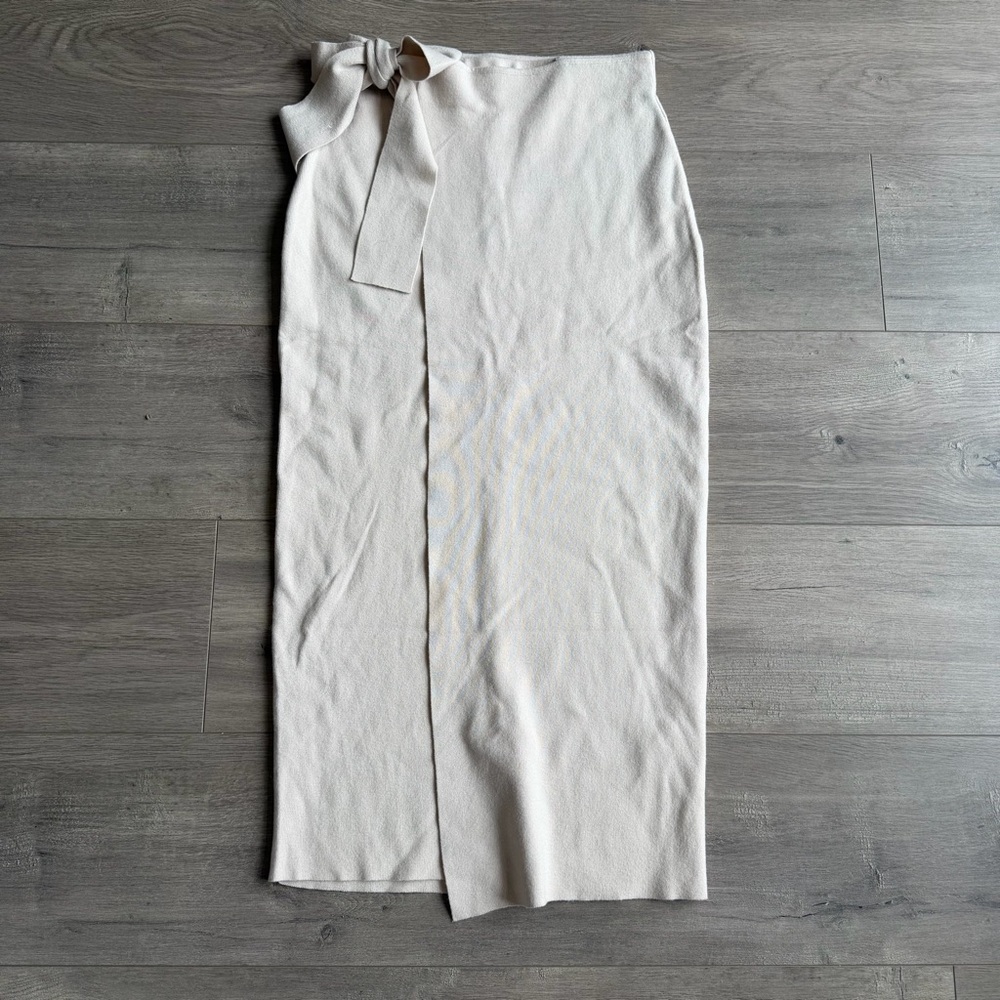 NWT Milano Beige midi wrap Skirt with Tie Waist - size XS